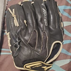 Mizuno GPM1253 (12.5) glove